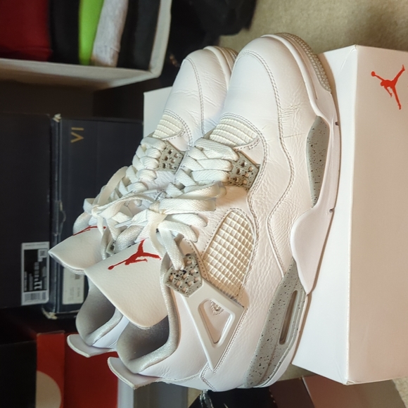 Air Jordan 4 Retro - Picture 1 of 5